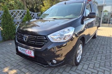 Niski przebieg * Kam. cofania * Podg. fotele * Nawigacja *