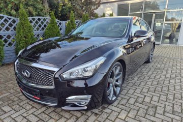 Podgrzewane fotele * Kamera cofania * Nawigacja