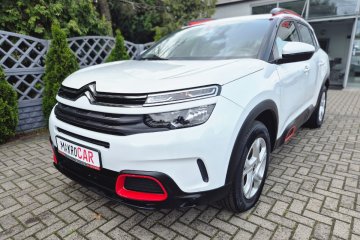 Nawigacja * Kamera cofania * Klimatyzacja automatyczna dwustrefowa *